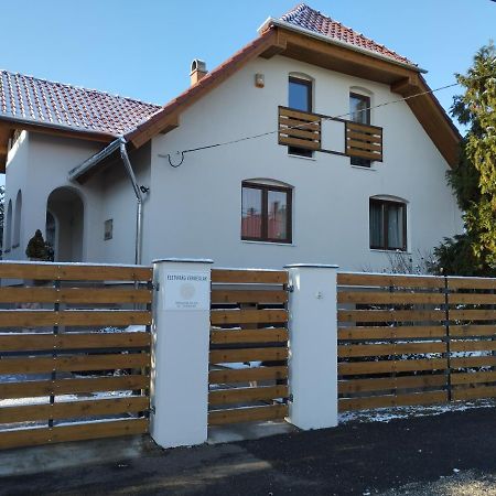 Apartamento Életvirág Vendéglak Egerszalók Exterior foto
