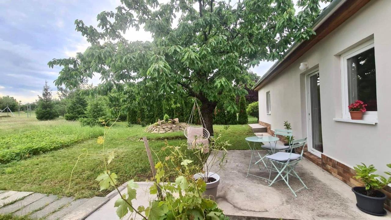 Apartamento Életvirág Vendéglak Egerszalók Exterior foto
